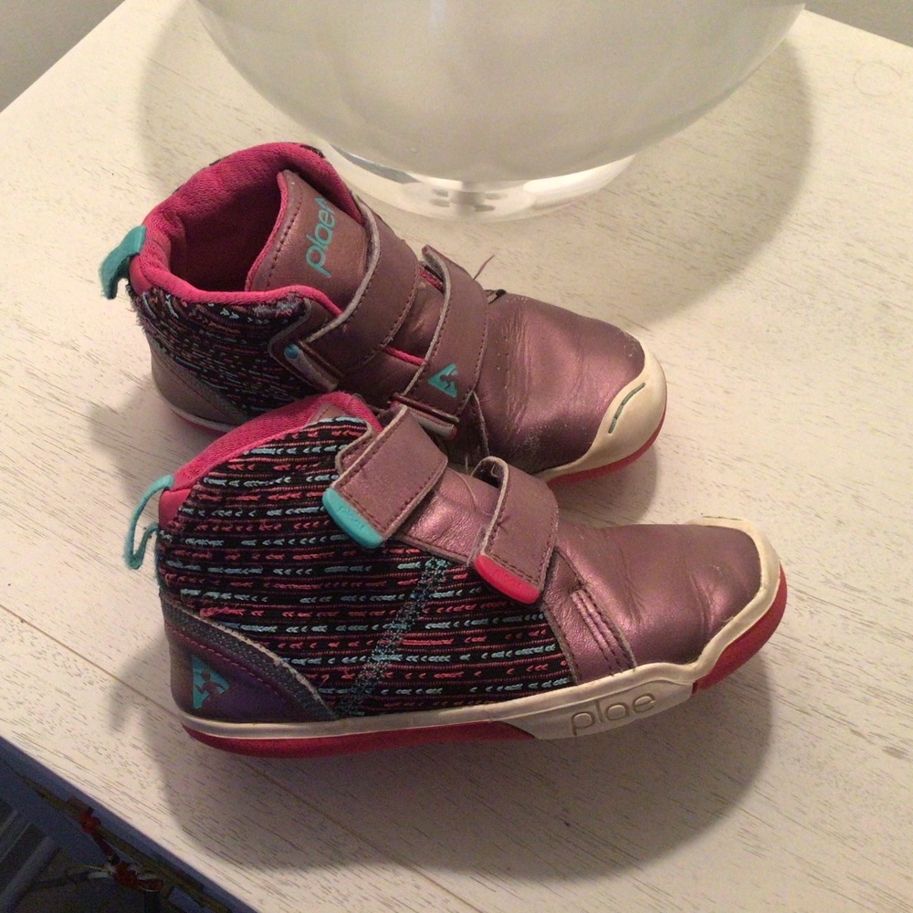 Girls Plae Magenta Max, Size 11